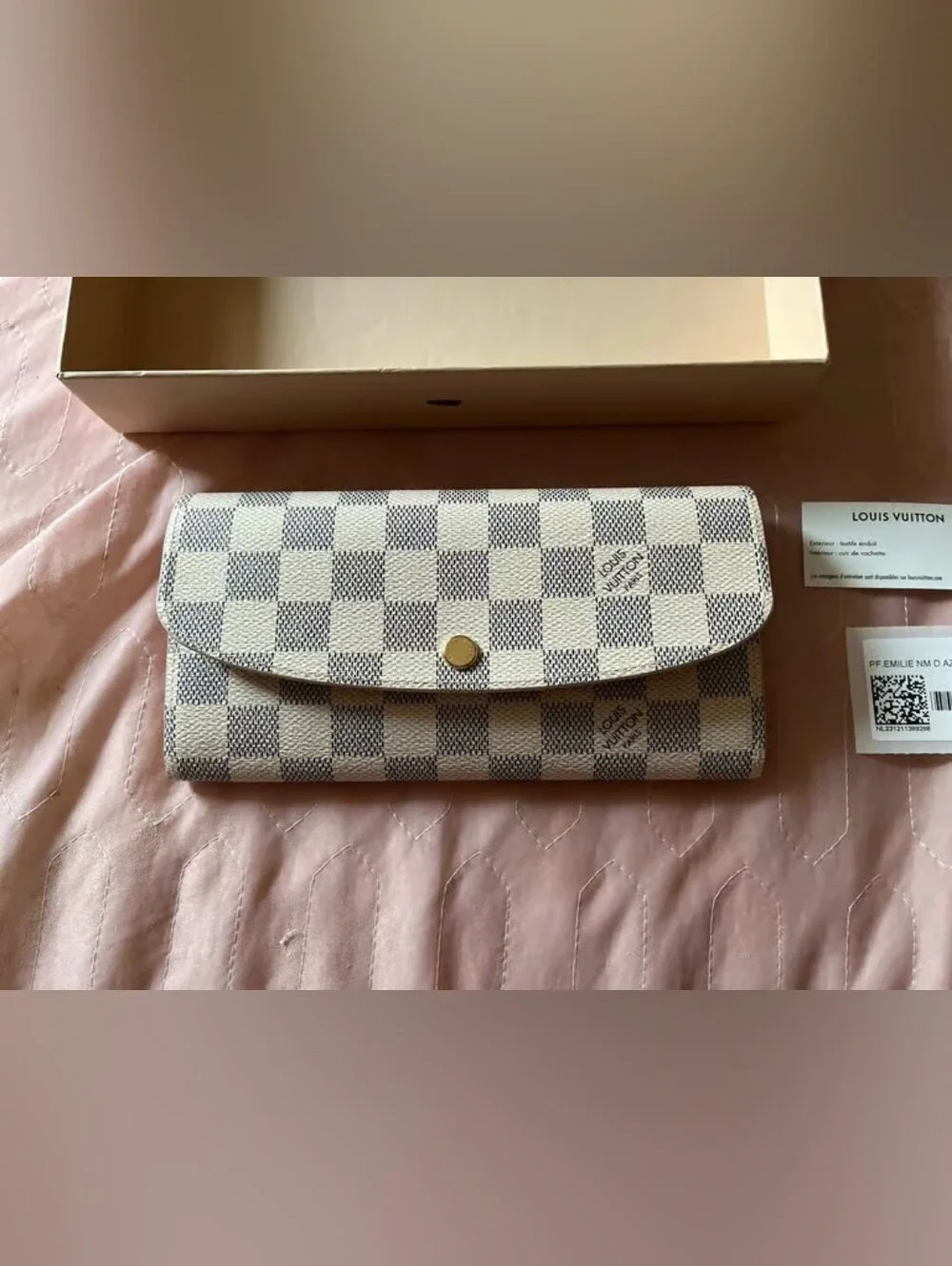 Louis Vuitton Damier Azur Checkered Canvas Wallet in White and Light Gray - Picture 8 of 10